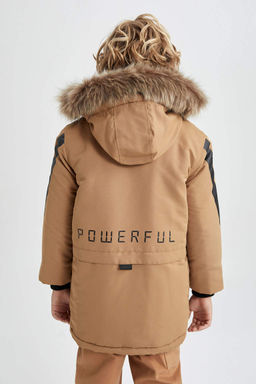 Водоотталкивающее пальто со съемным меховым капюшоном и плюшевой подкладкой для мальчиков - Defacto фото 9