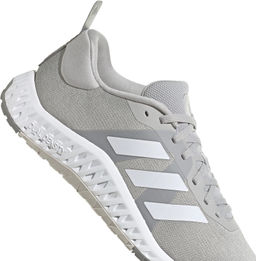 Кроссовки взрослые