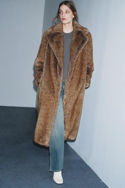 FAUX FUR COAT ZW COLLECTION LIMITED EDITION - Zara фото 4