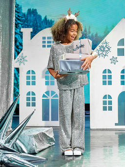 Блузка для девочек серебристая в пайетки