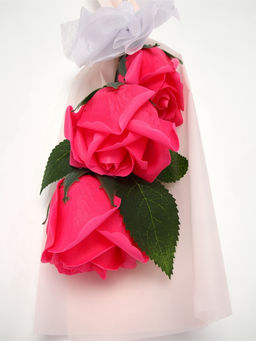 Букет из трех мыльных фуксия роз в колбе. - SB BEAUTY фото 4