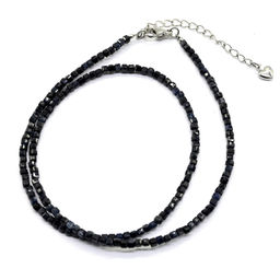 Короткие бусы из сапфира кубик с гранями 2мм, 41см Радуга камня