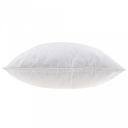 Подушка для сна 50х70см "Перышко" 2-х камерная, наполнитель исскуственный лебяжий пух высшего сорта, чехол съемный, на молнии (тик смесовый, состав 30% хлопок/70% п/э), внутренний чехол нетканное полотно (п/э100%), вес 950гр, упаковка п/э пресс, "Дом