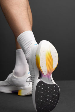 LONG-DISTANCE RUNNING TRAINERS - Zara фото 8