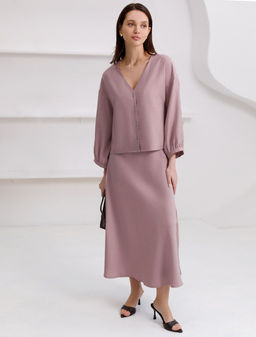 Укороченная блузка с V вырезом из плотного лиоцелла - Vilatte фото 5