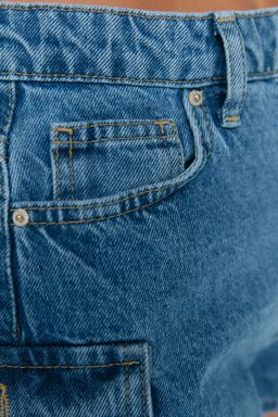 TRENDYOLMILLA Mavi Kargo Cep Detayl? Denim Sort TWOSS22SR00074  фото 5