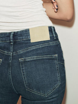 ZW COLLECTION BOOTCUT MID-RISE CONTOUR JEANS - Zara фото 6