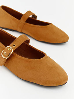 Deri G?r?n?ml? Kad?n Babet