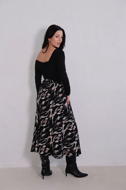 11374 Юбка А-силуэта чёрная с принтом - Martichelli фото 9