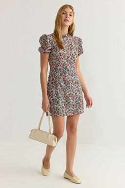 Ac?k K?rm?z? Cicekli A Kesim Mini Dokuma Elbise TWOSS21EL2880