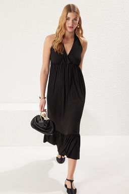 TRENDYOLMILLA Mavi Etnik Bask?l? V Yaka Etegi F?rfl?rl? Buzgulu Fitilli Esnek Maxi Orme Elbise TWOSS25EL00093