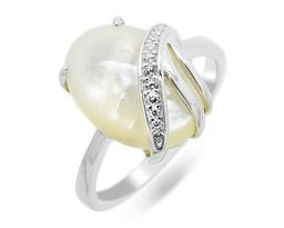 Кольцо из серебра перламутр, МЦВ064