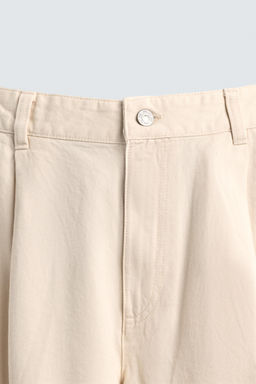 BERMUDA BAGGY FIT PARCHES / Beige