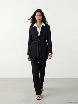 Dantel Detayl? Kad?n Blazer Ceket