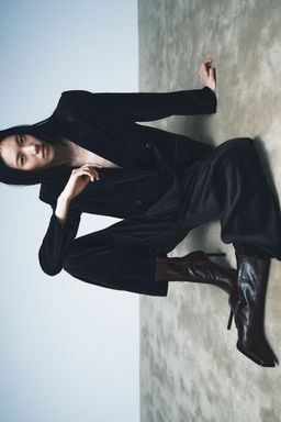 LIMITED EDITION LEATHER ANKLE BOOTS WITH SQUARE TOES