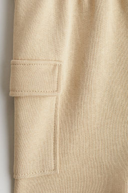 Pantal?n corto estilo cargo en tejido sudadera