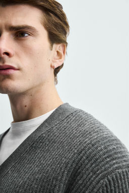 WOOL TEXTURED CARDIGAN - Zara фото 14
