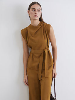 D?k?ml? Yaka B?zg?l? Bluz