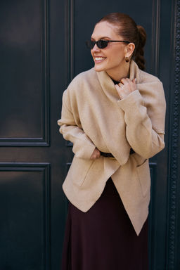 Ozel Koleksiyon Bej Sal Detayl? Oversize K?sa Kaban TWOAW26KB00046 - Trendyolmilla фото 7