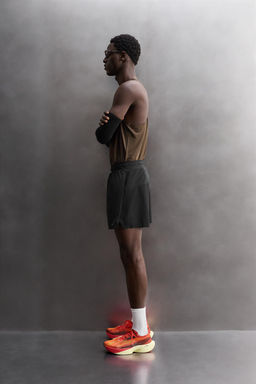 COLOUR BLOCK RUNNING SHORTS - Zara фото 12