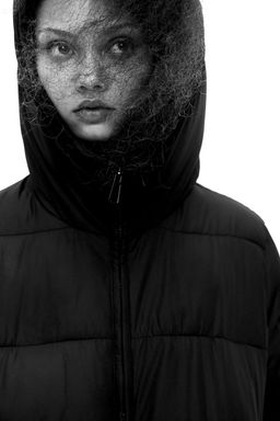 Chaqueta puffy con capucha