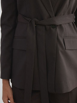 ?izgili Beli Ku?akl? Kad?n Blazer Ceket