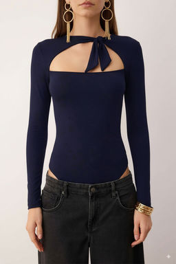 Lacivert Duz Asimetrik Yaka Uzun Orme Sandy Y?lbas? Body TPRAW26BD00023