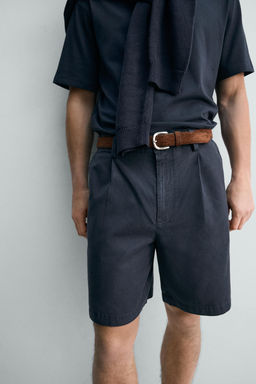 BERMUDA REGULAR FIT PLIEGUES / Marino
