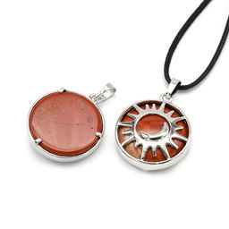 Подвеска Солнце двухсторонняя в металле с яшмой красной 27*27мм