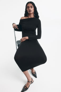Vestido drapeado de un hombro - H&m фото 4