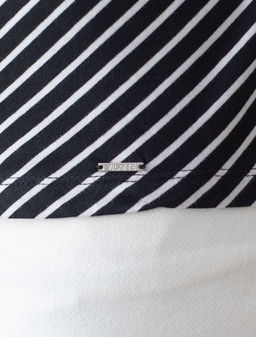 D49.069 Футболка женская черно-белый