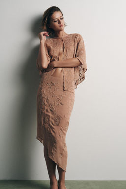 GEORGETTE SKIRT WITH EMBROIDERY AND BEADS