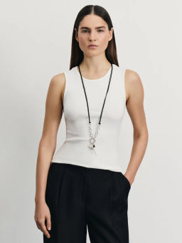 Топ с декоративным вырезом на спине / Zarina  фото 3