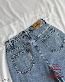 Джинсы трубы с высокой посадкой