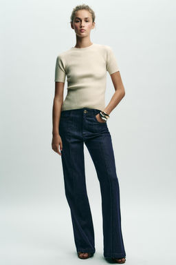 RIBBED KNIT TOP WITH BOW
