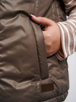 Жилет Кросс черный - Yollochka фото 30