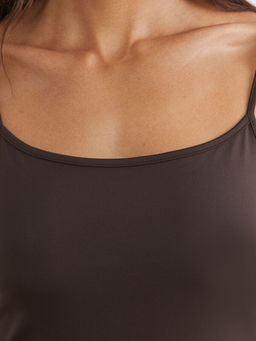 Kare Yaka Kad?n Atlet