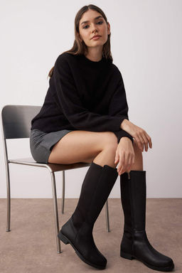 Trendyolmilla Shoes Siyah Fermuarl? Duz Kad?n Cizme TAKAW25CZ00011