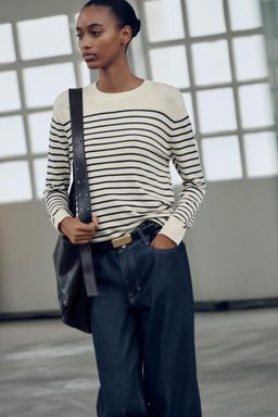 BASIC KNIT SWEATER