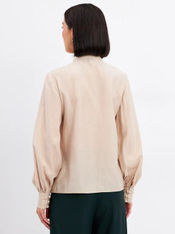 Блузкас отлетными рюшами OD-914-1 бежевый - Tantino фото 21