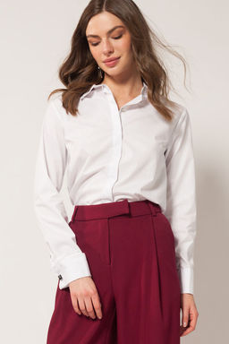 Классическая рубашка с актуальным манжетом под запонки, с запонками высокого качества в подарок.