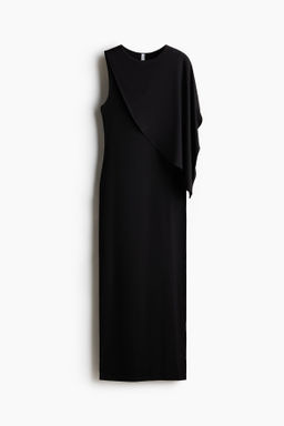 Vestido con capa de dise?o asim?trico