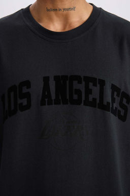 NBA Los Angeles Lakers Oversize Geni_ Kal_p Bisiklet Yaka K_sa Kollu Ti__rt