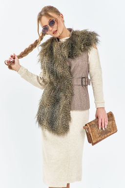 Жилет Euro Moda 657 коричневый мех енота