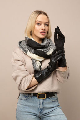 Палантин с классическим клетчатым принтом