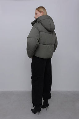 Стеганая куртка c капюшоном - Incity фото 16