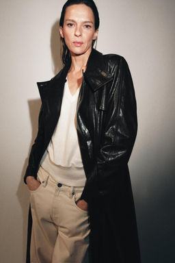 TRENCH PIEL100% HOMBRERAS ZW COLLECTION LIMITED EDITION / Negro - Zara фото 7