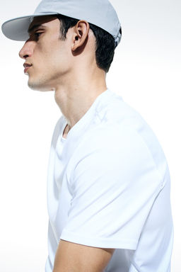 Camiseta de deporte en DryMove Regular Fit