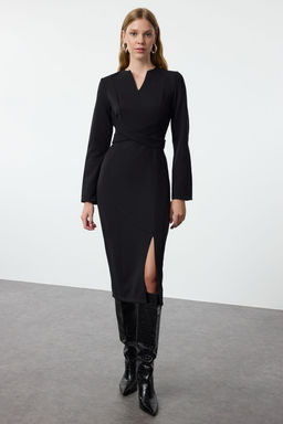 TRENDYOLMILLA Siyah Vucudu Saran Midi Dokuma Elbise TWOAW25EL00165