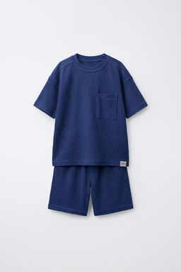 CONJUNTO CAMISETA Y BERMUDA WAFFLE ETIQUETA / Azul?n